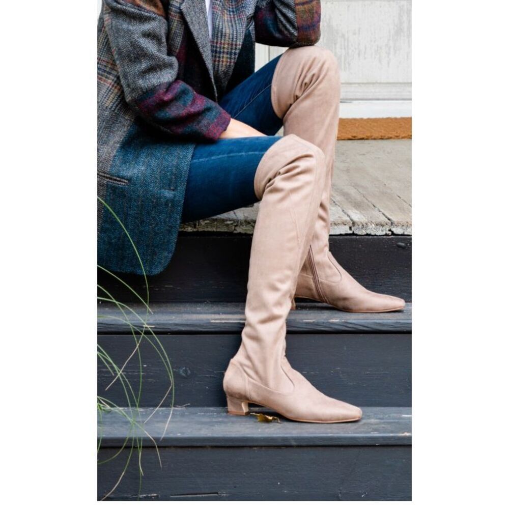 BERNARDO Hammond Boots - Beige Suede Size 7.5 NWOT